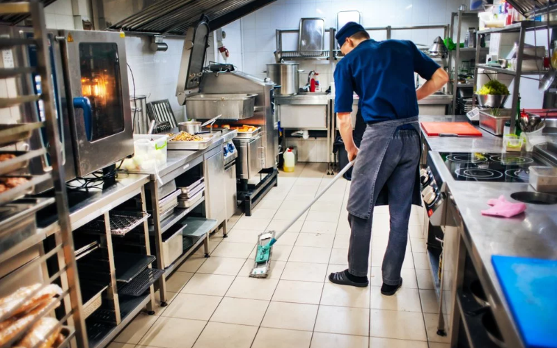 Restaurant-Cleaning